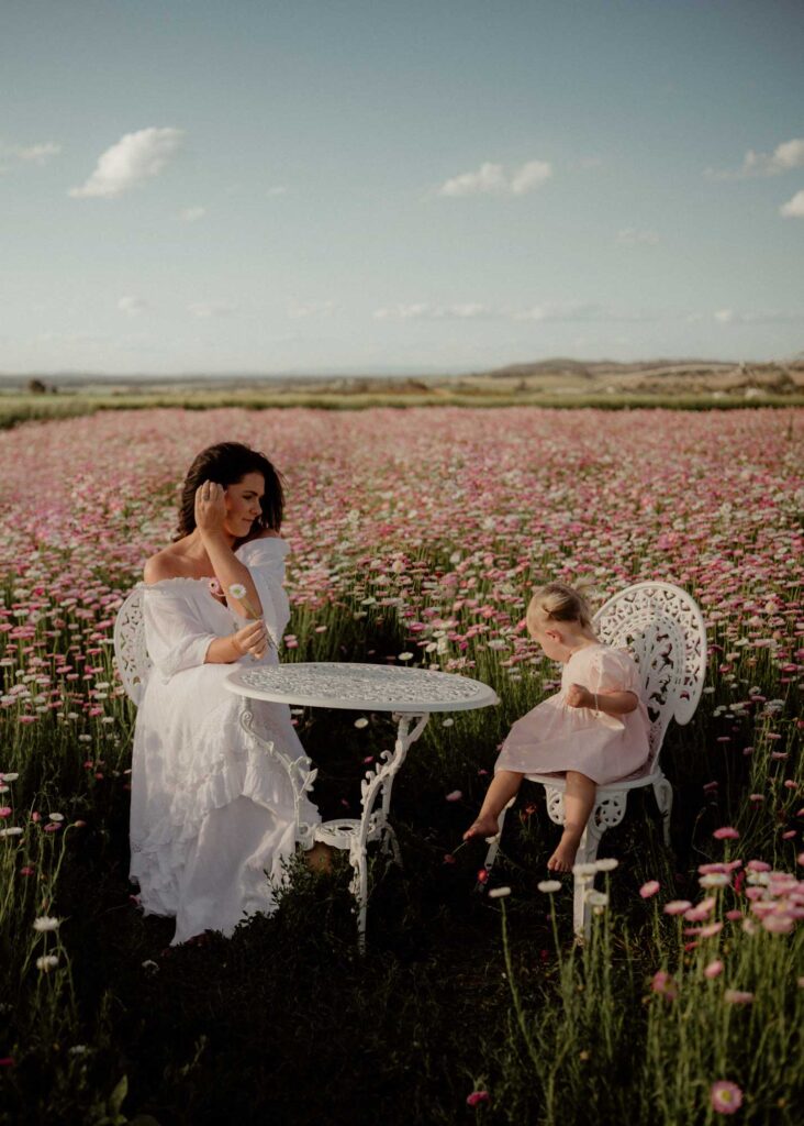 spring family photo flowers