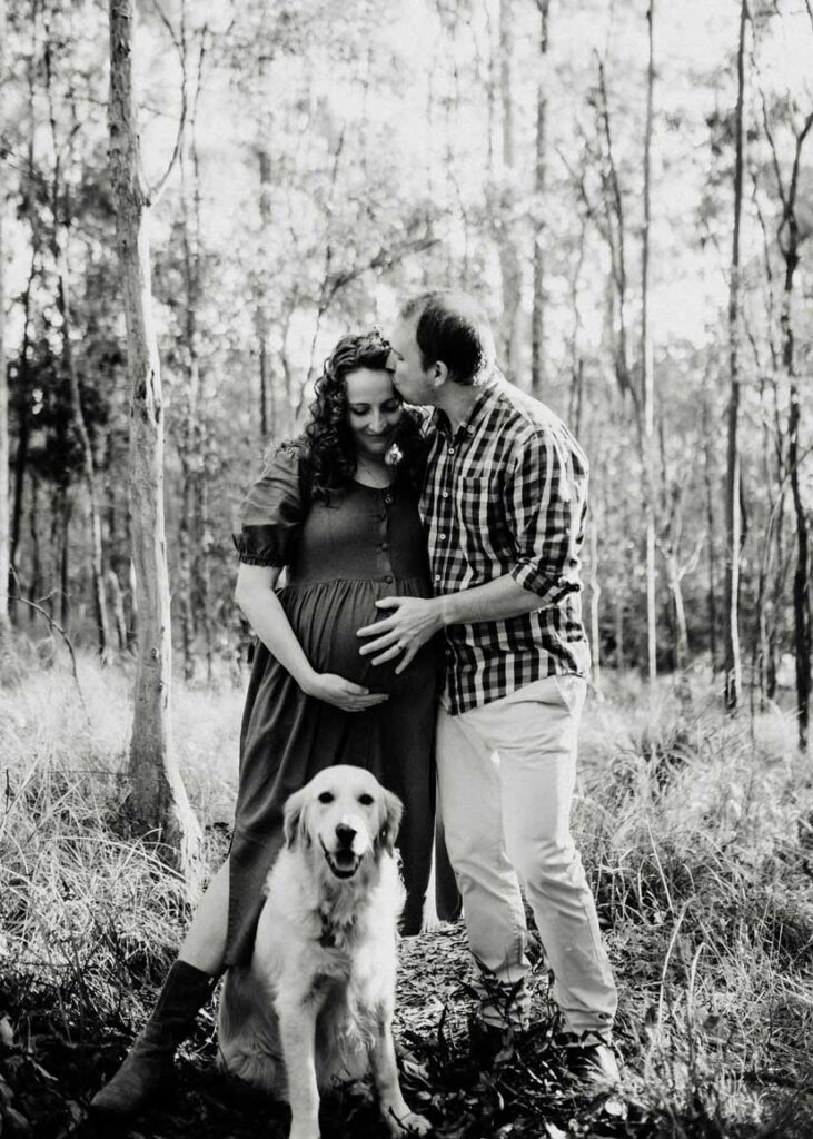 maternity family photography with dogs